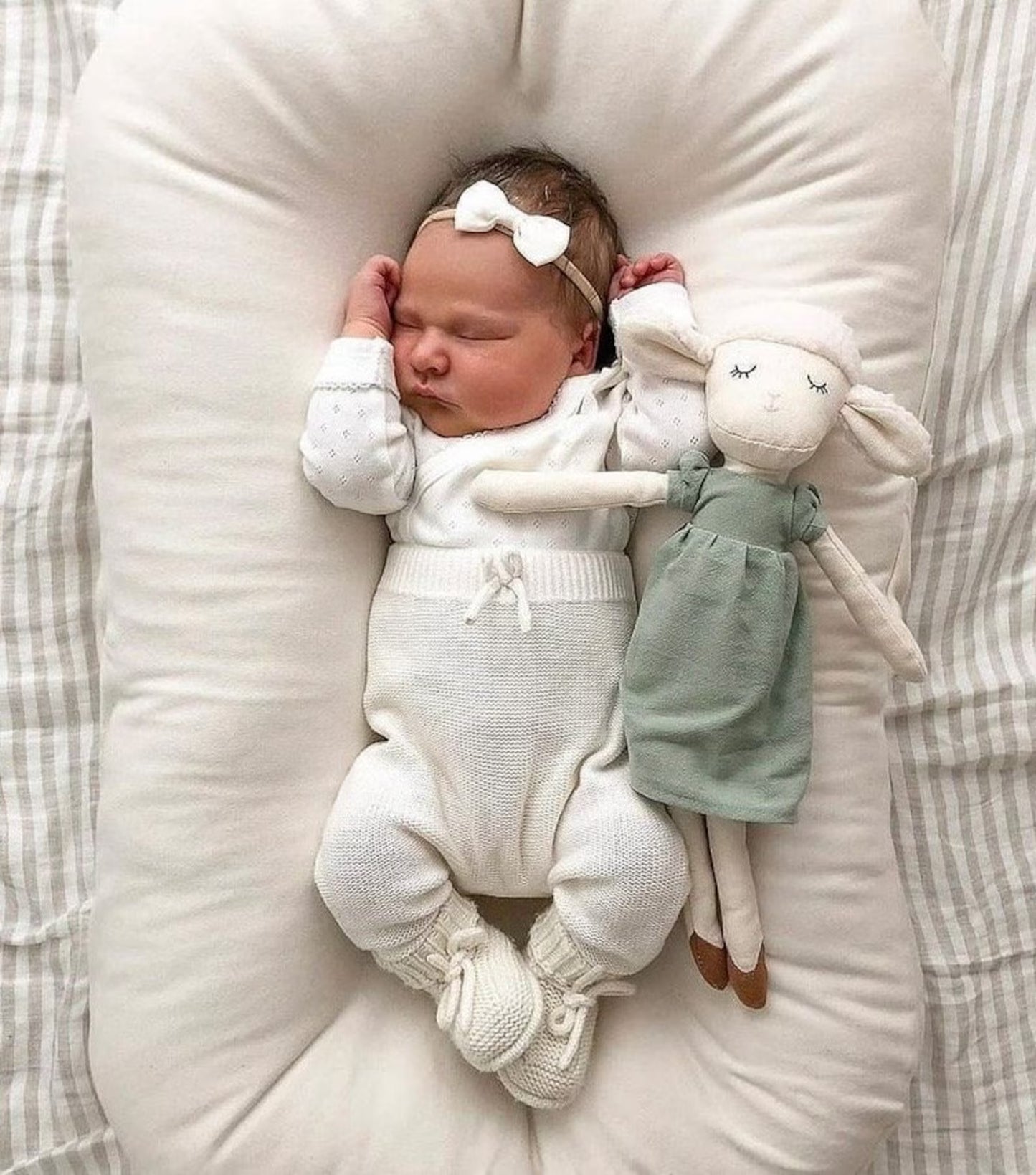 Cable Knit Baby Booties Pattern