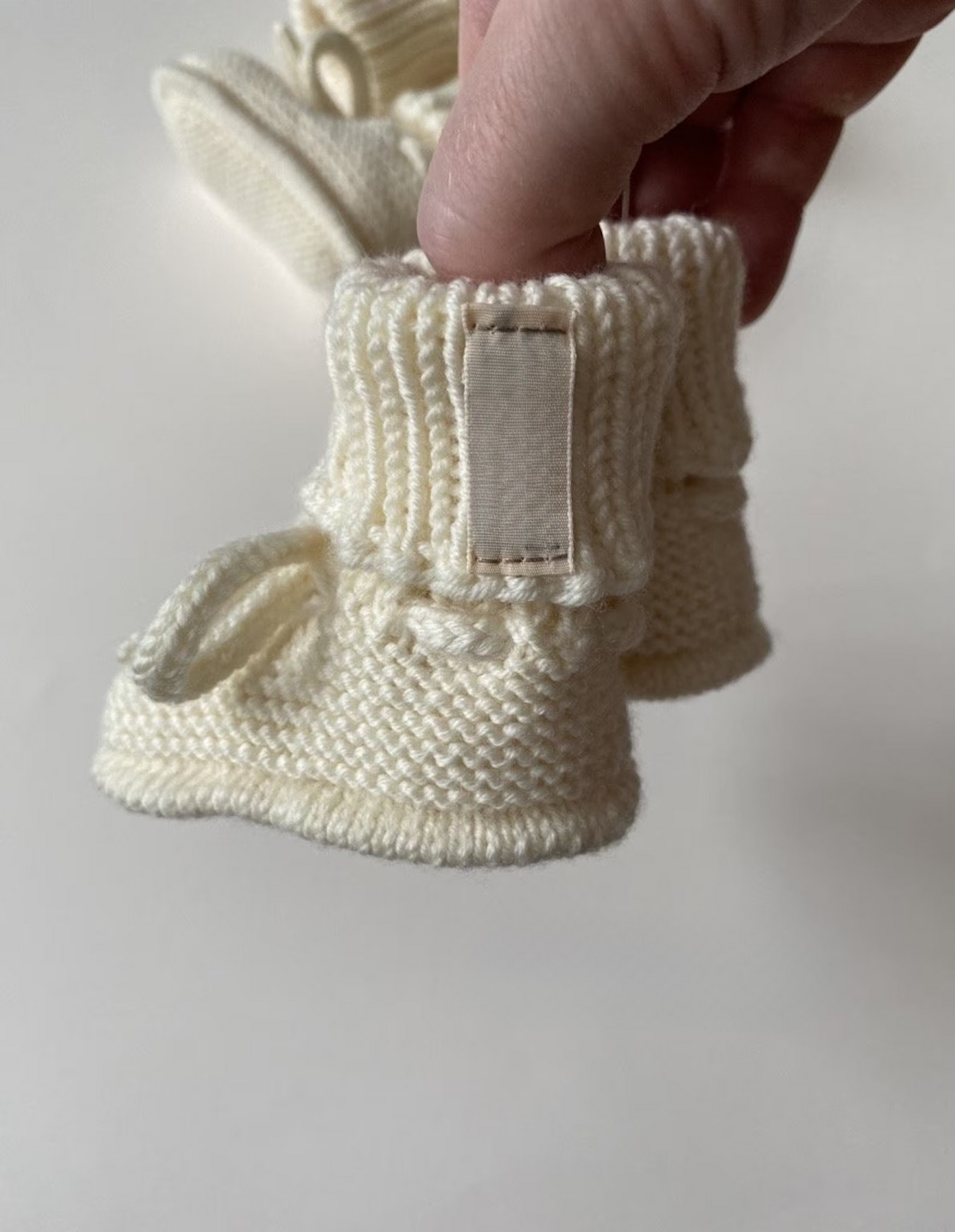 Cable Knit Baby Booties Pattern