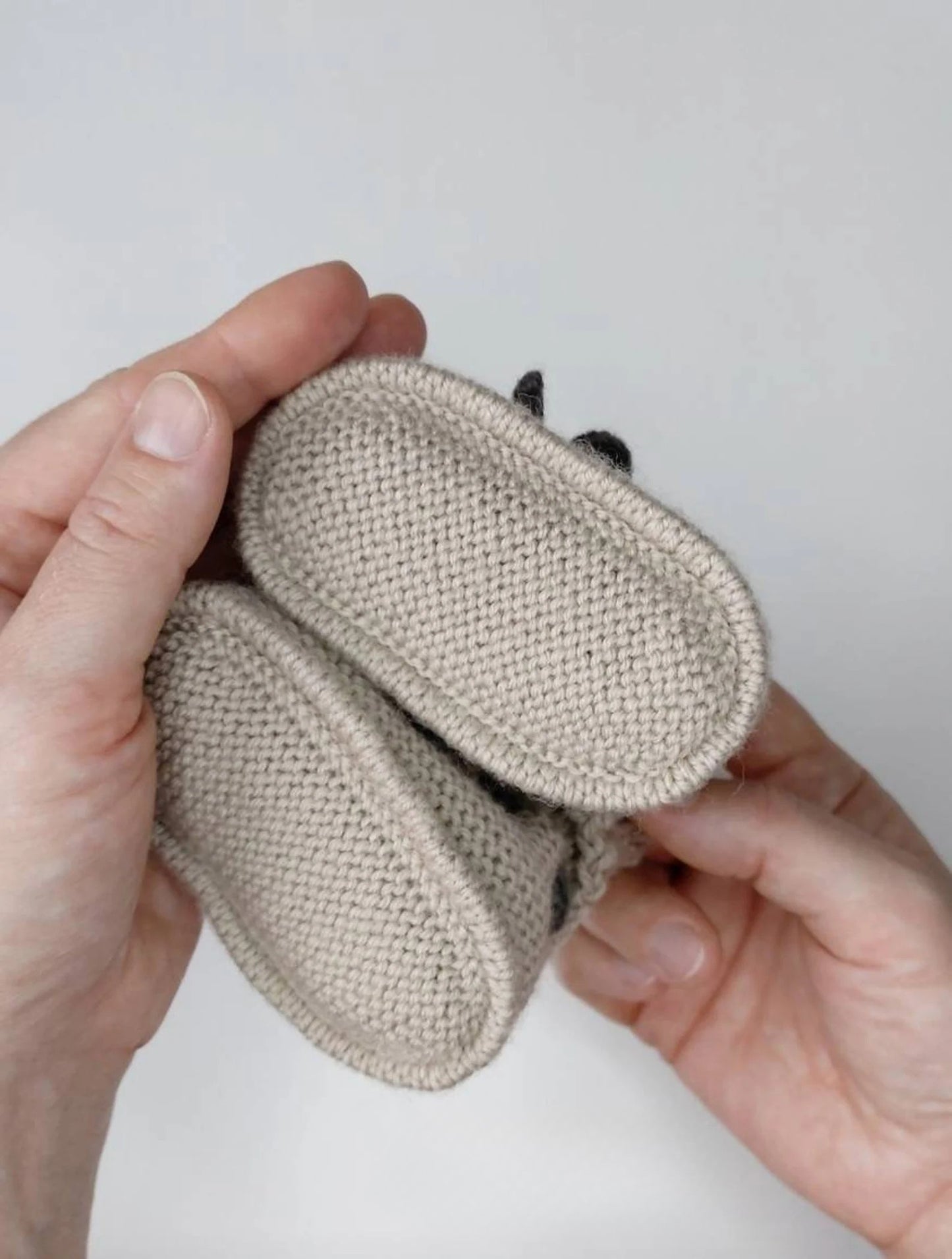Cable Knit Baby Booties Pattern