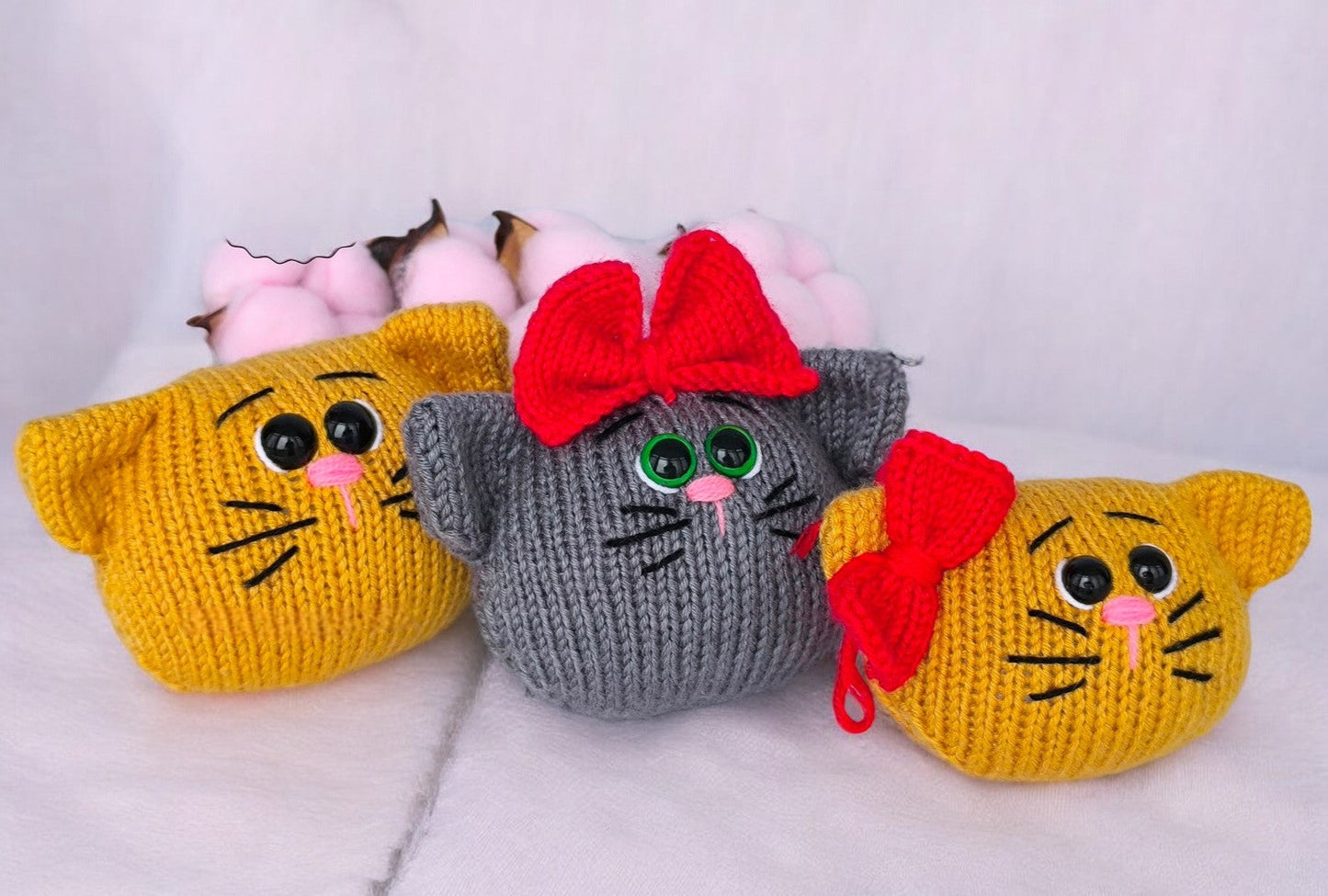 Friendly Cats Knitting Pattern