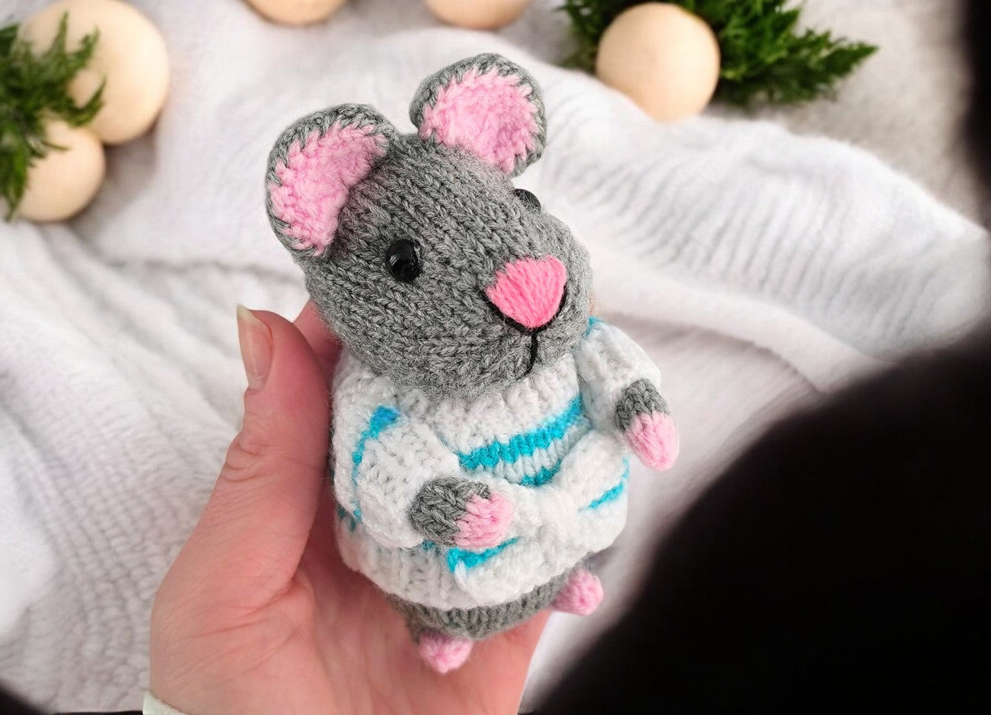 Little Grey Mouse Knitting Pattern