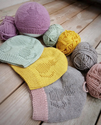 Easy Cat Motif Hat Knitting Pattern
