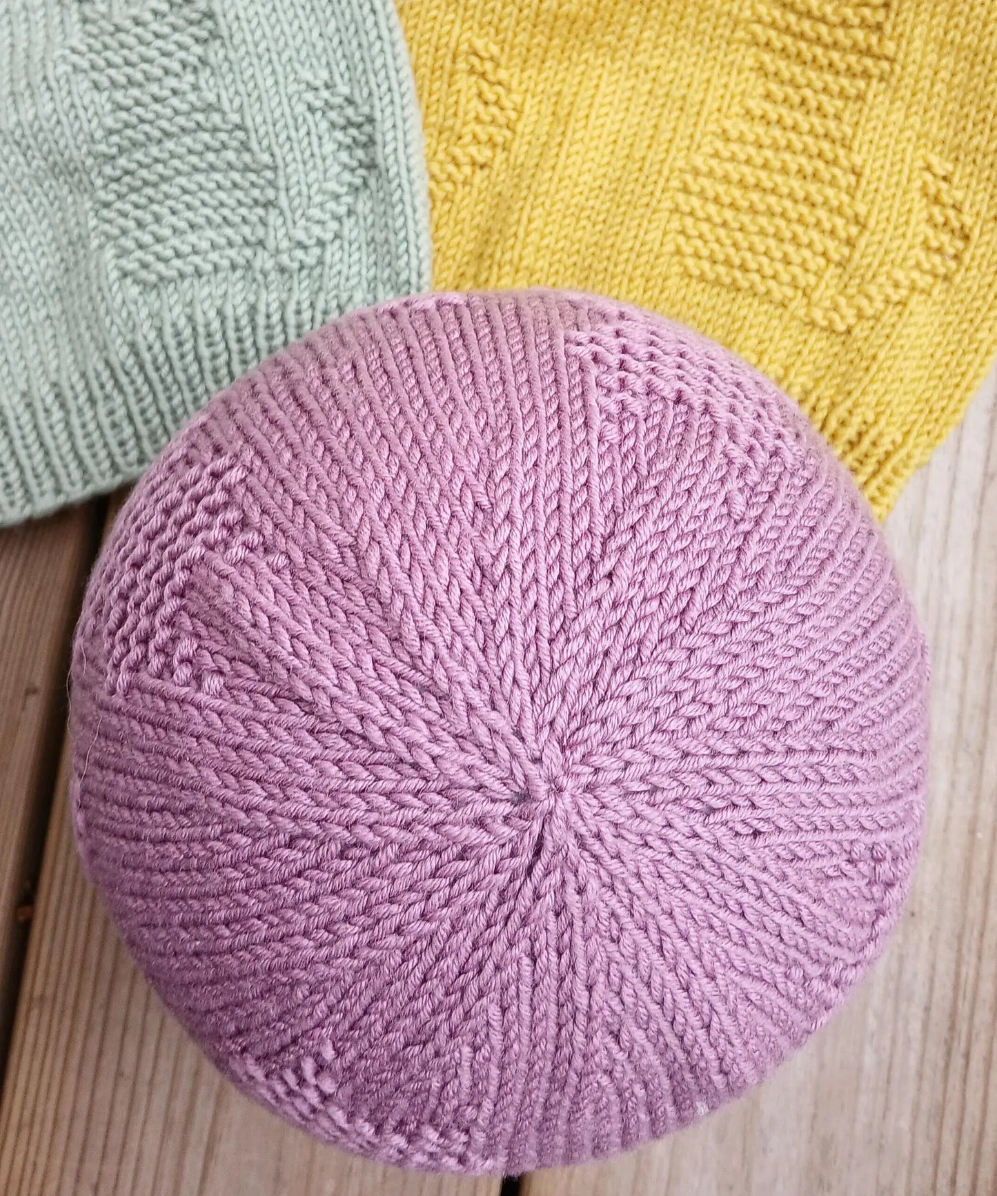 Easy Cat Motif Hat Knitting Pattern