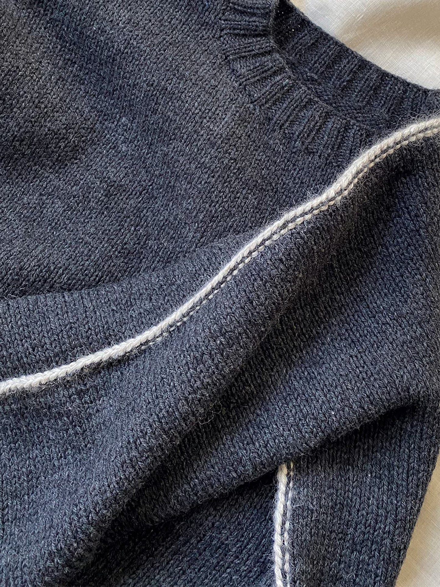 Outline Sweater Knitting Pattern