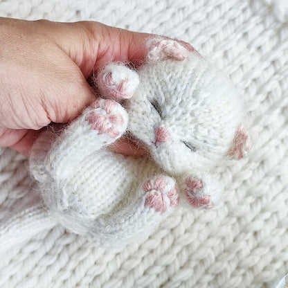 Sleeping Kitten Knitting Pattern