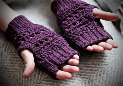 Ribbed Crochet Fingerless Gloves Pattern