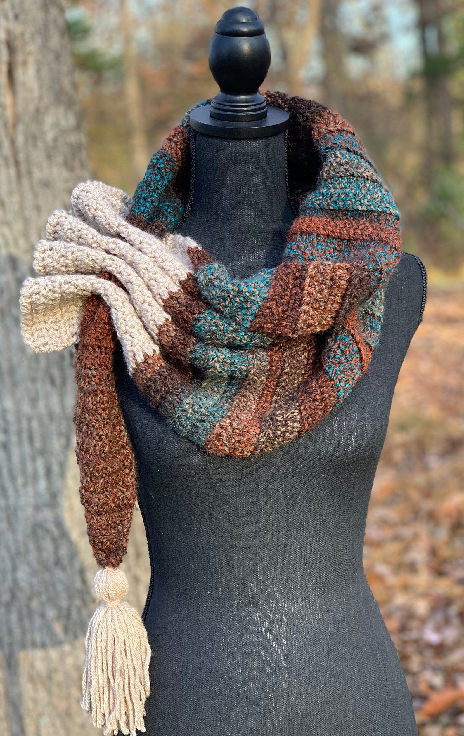 Keyhole Scarf Crochet Pattern