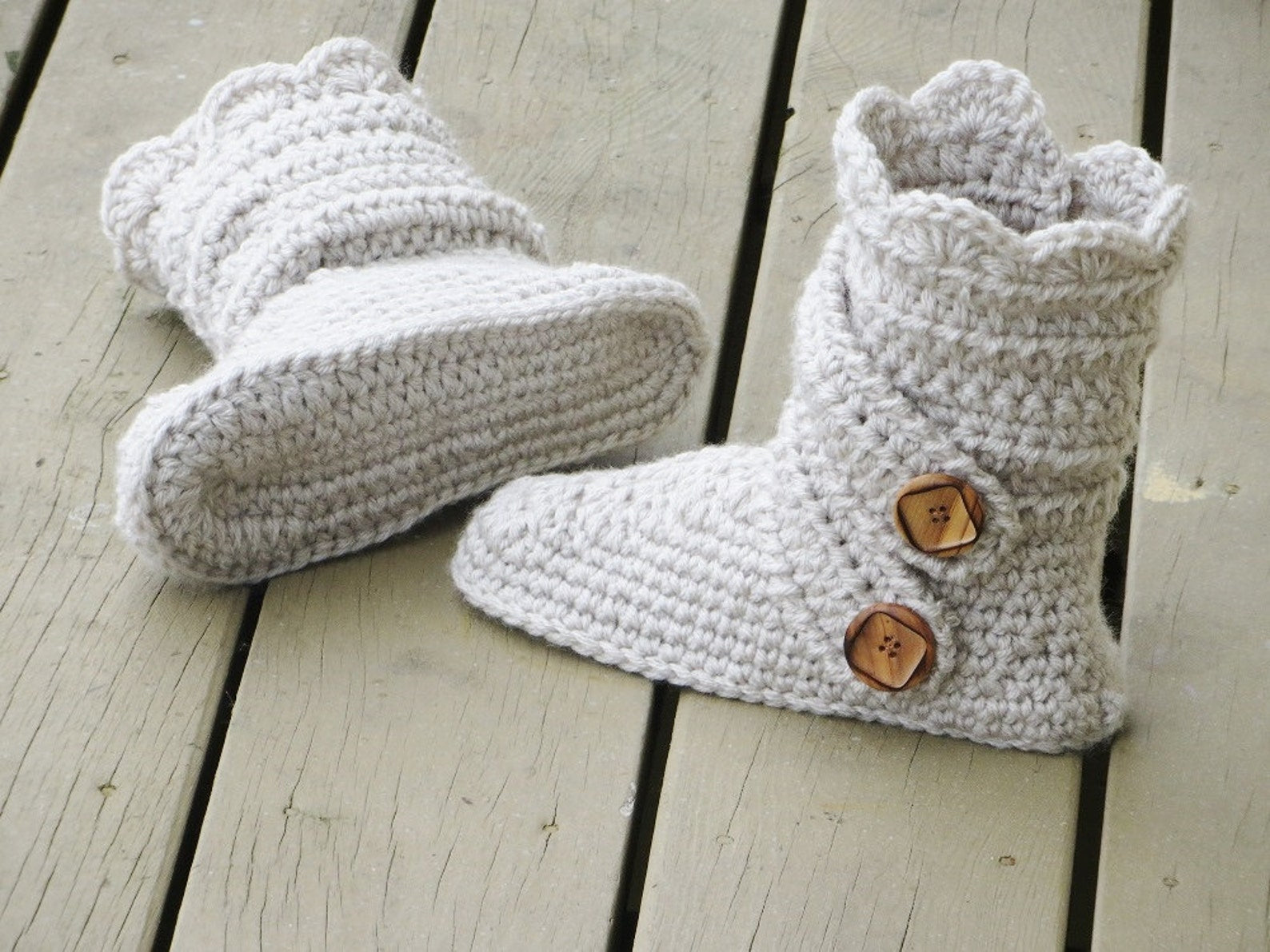 Crochet Woman's Slipper Pattern