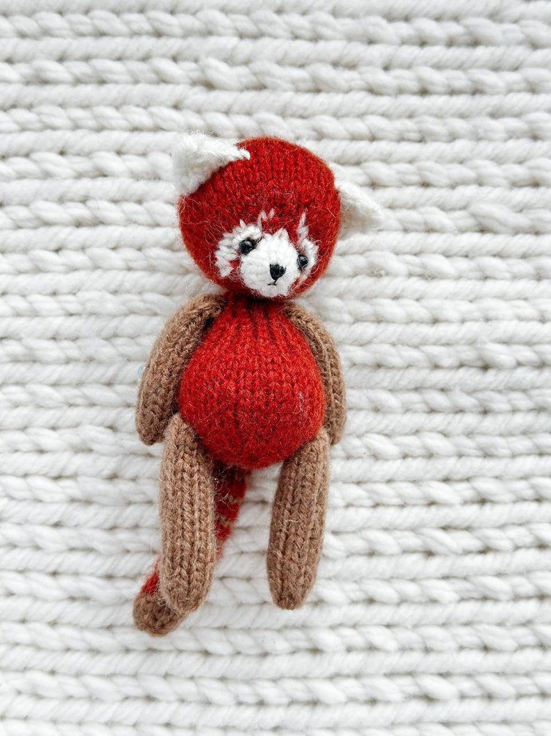 Red panda and foxy Knitting pattern