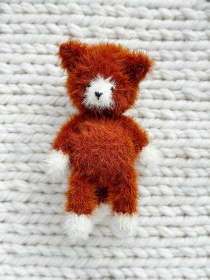 Red panda and foxy Knitting pattern