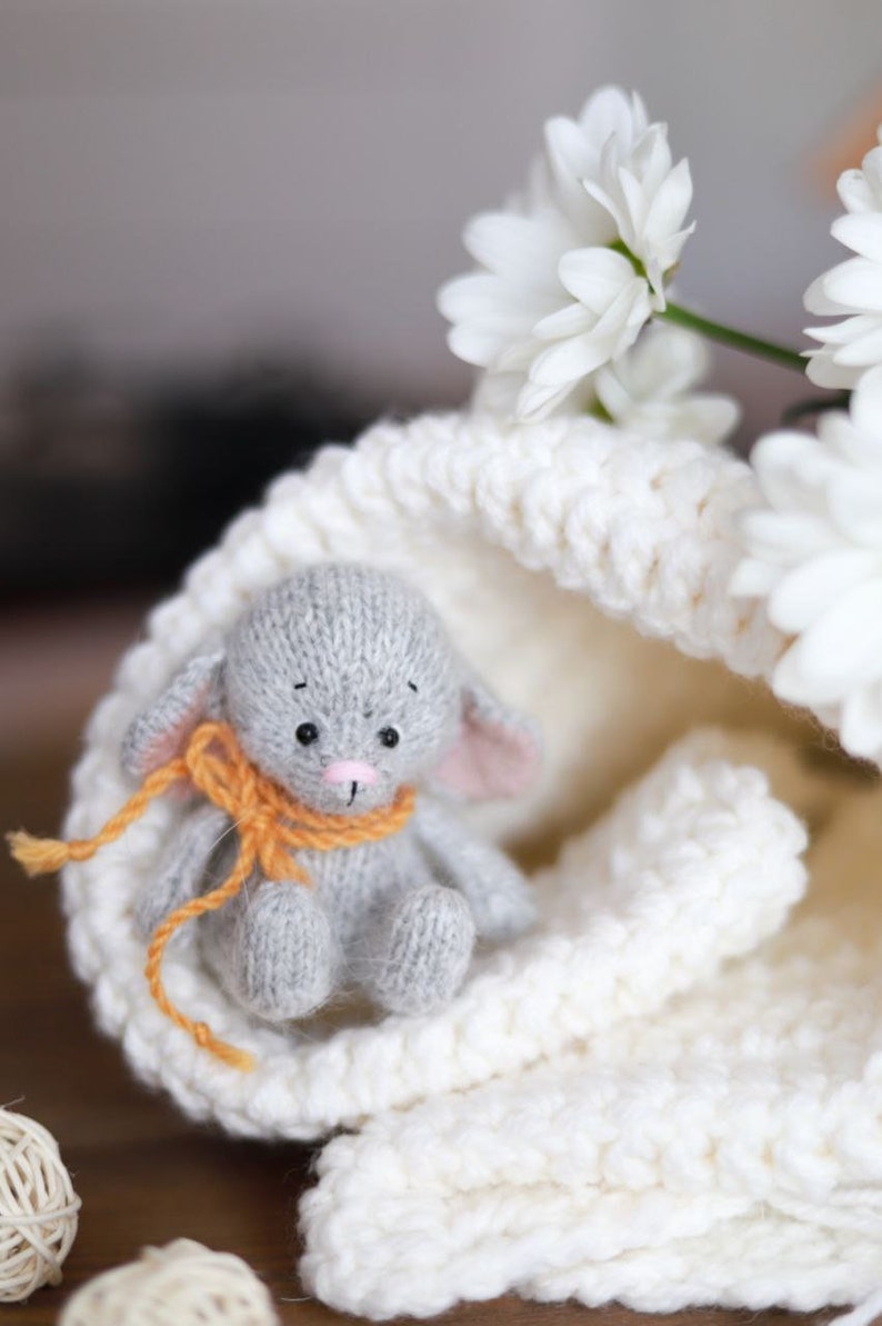 Knitted Mouse Pattern