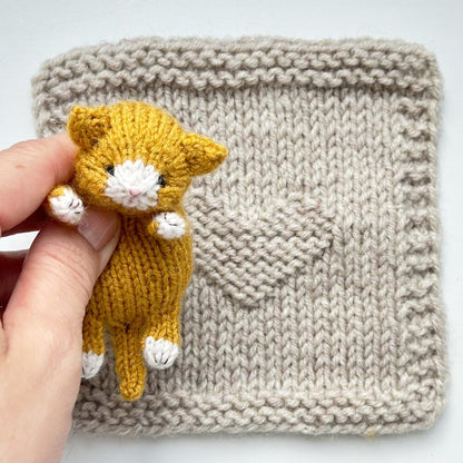 Little Kitty Knitting Pattern