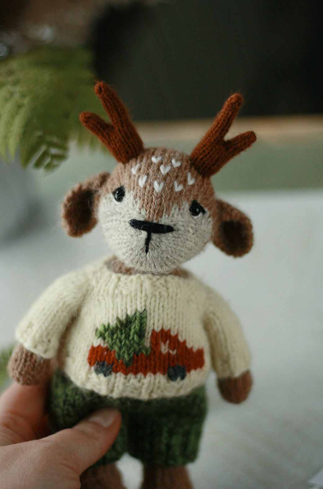 Knitting deer pattern